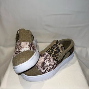 Jolimall slip-on sneakers, size 8